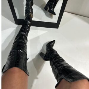 BOTA OVER SALTO 9CM EM COURO