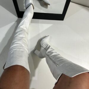 BOTA OVER SALTO 9CM EM COURO